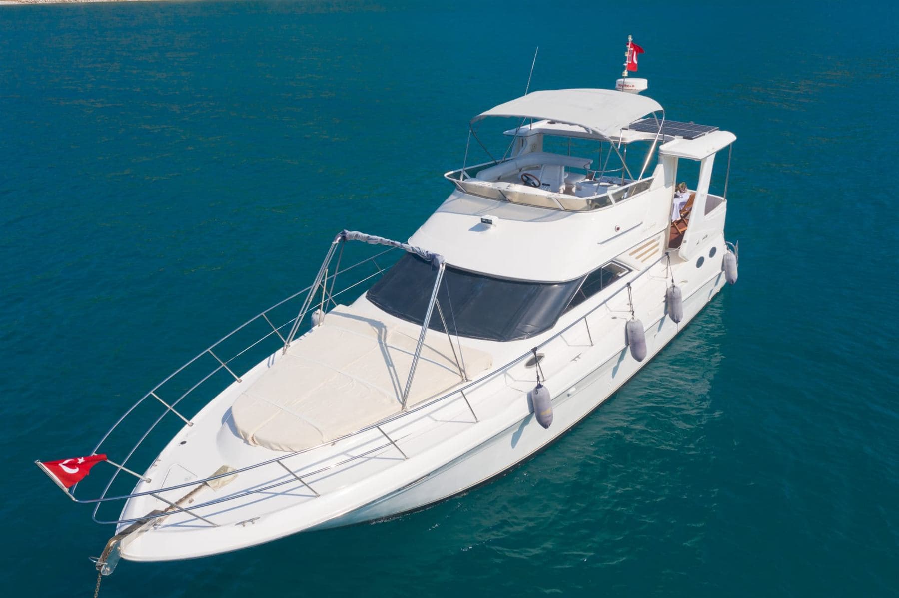 Serenity Motor Yat boat photo 4