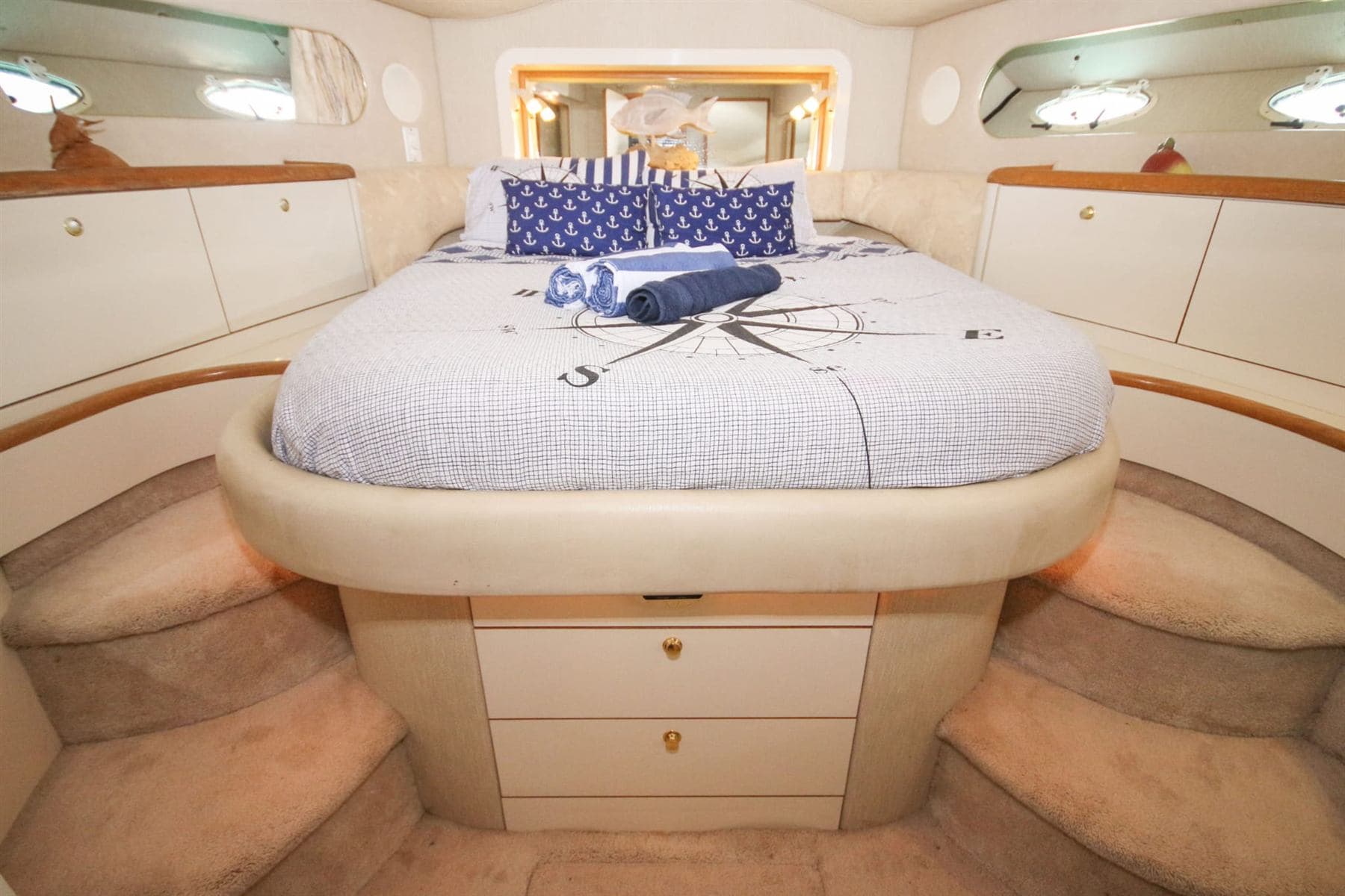 Serenity Motor Yat boat photo 5