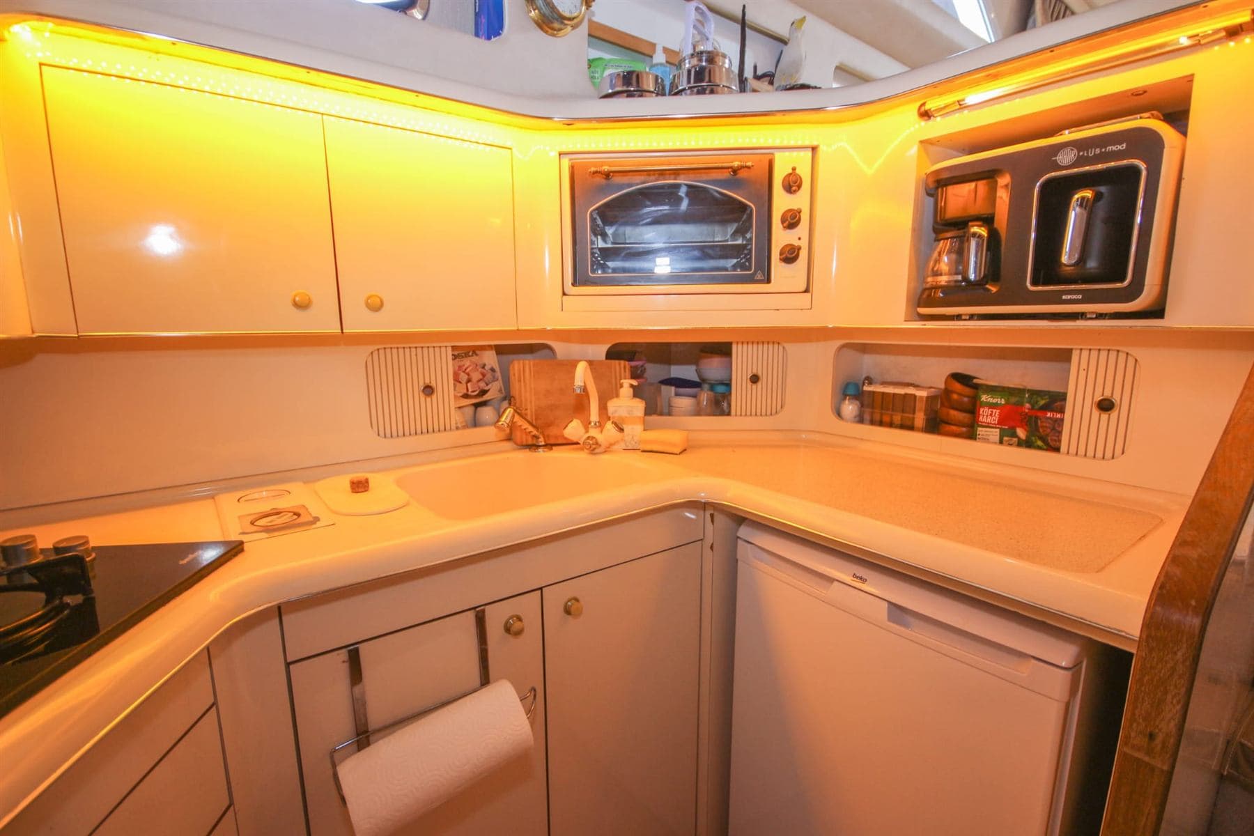 Serenity Motor Yat boat photo 6