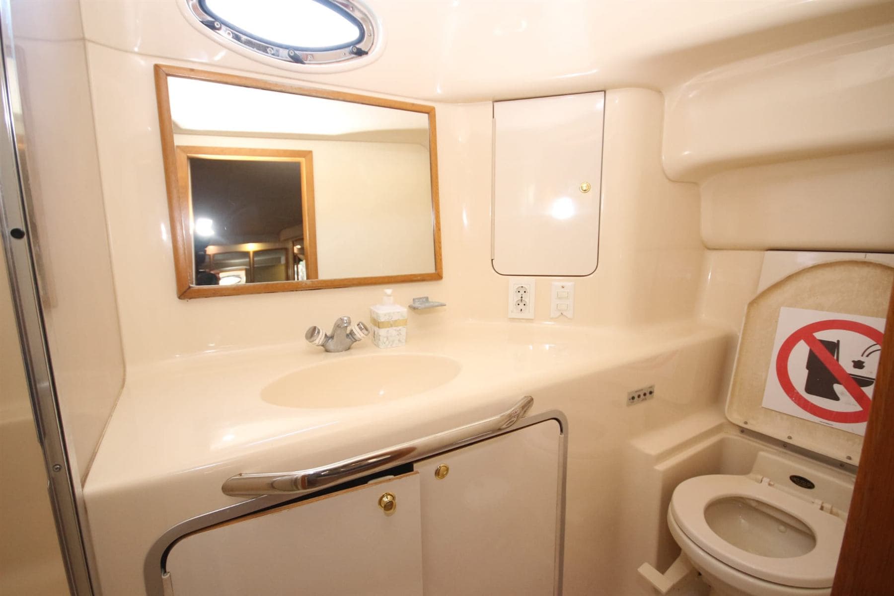 Serenity Motor Yat boat photo 12