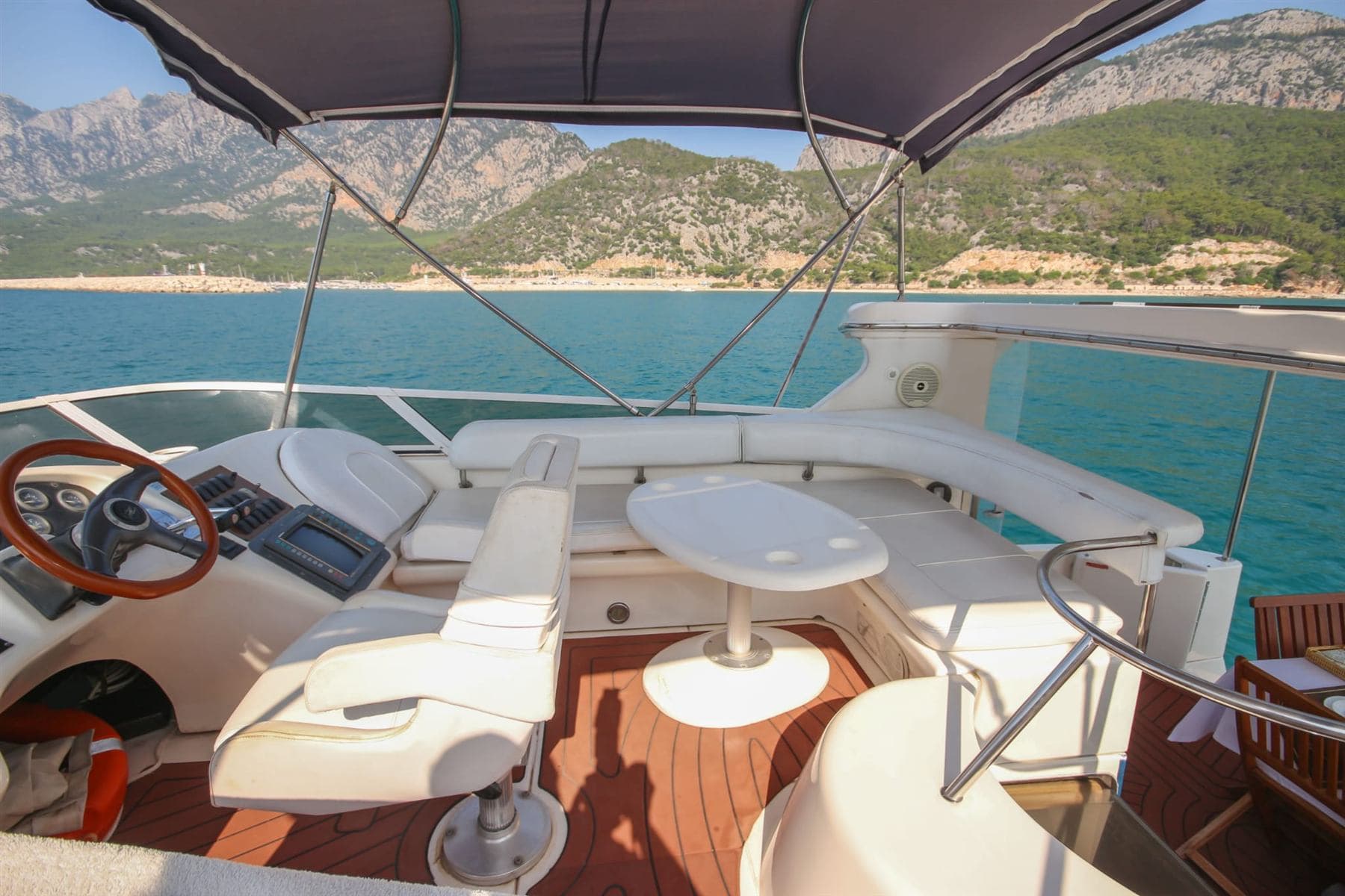Serenity Motor Yat boat photo 15